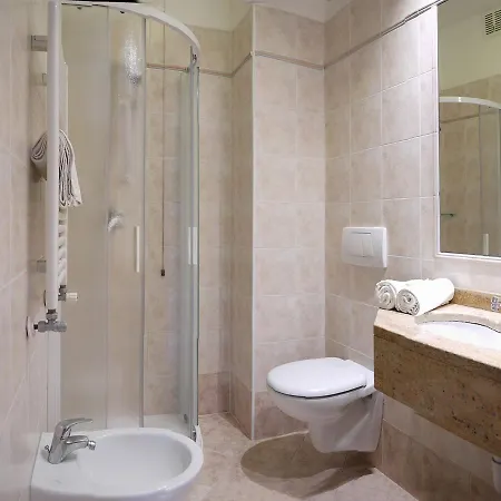 Hotell Rotonda 3*