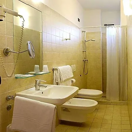 Hotel Rotonda 3*